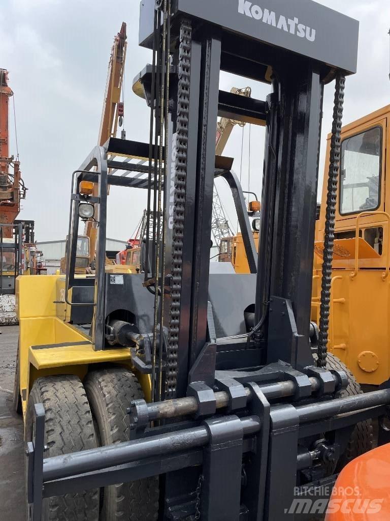 Komatsu 15 Ton Dízel targoncák