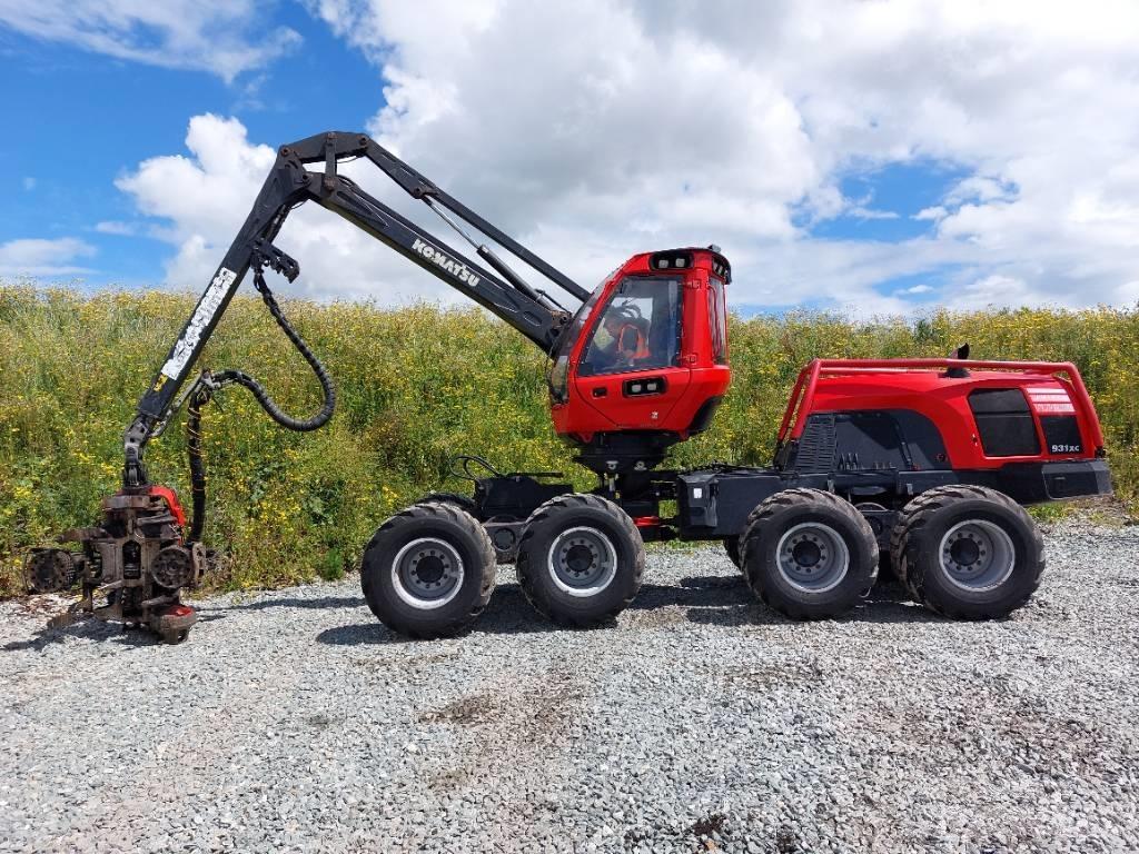 Komatsu 931XC-1 Betakarítók