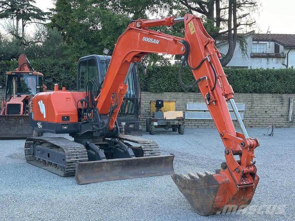 Doosan SOLAR 75V Közepes (midi) kotrók 7 t - 12 t