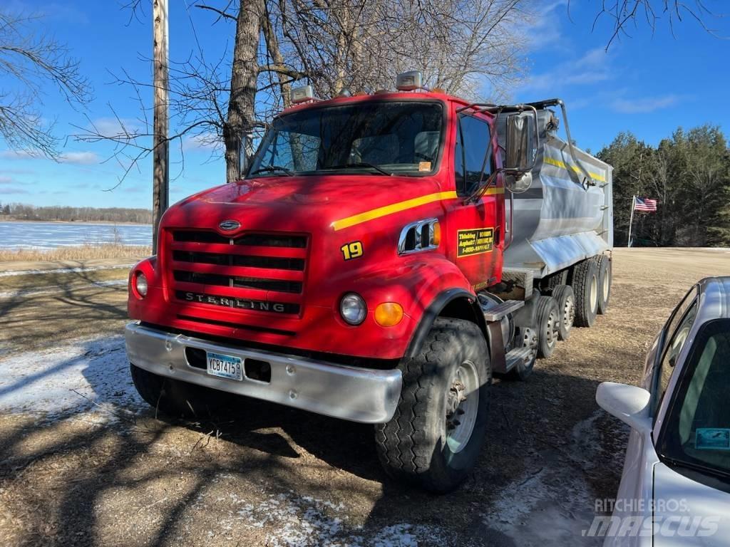 Sterling L 7500 Billenő teherautók