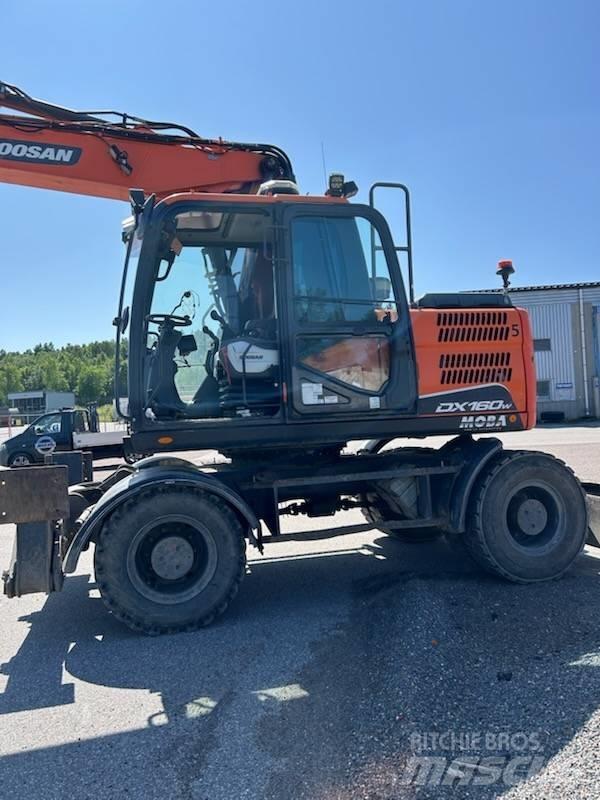 Doosan DX 160 w-5 Gumikerekes kotrók