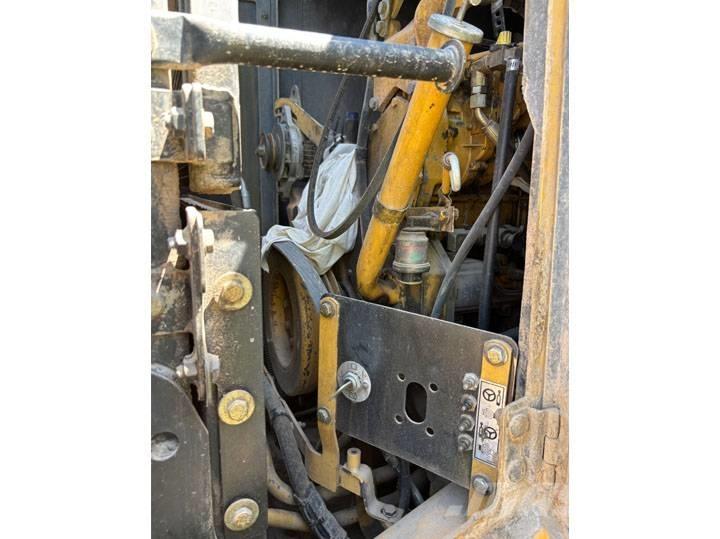 CAT 950 G Gumikerekes homlokrakodók