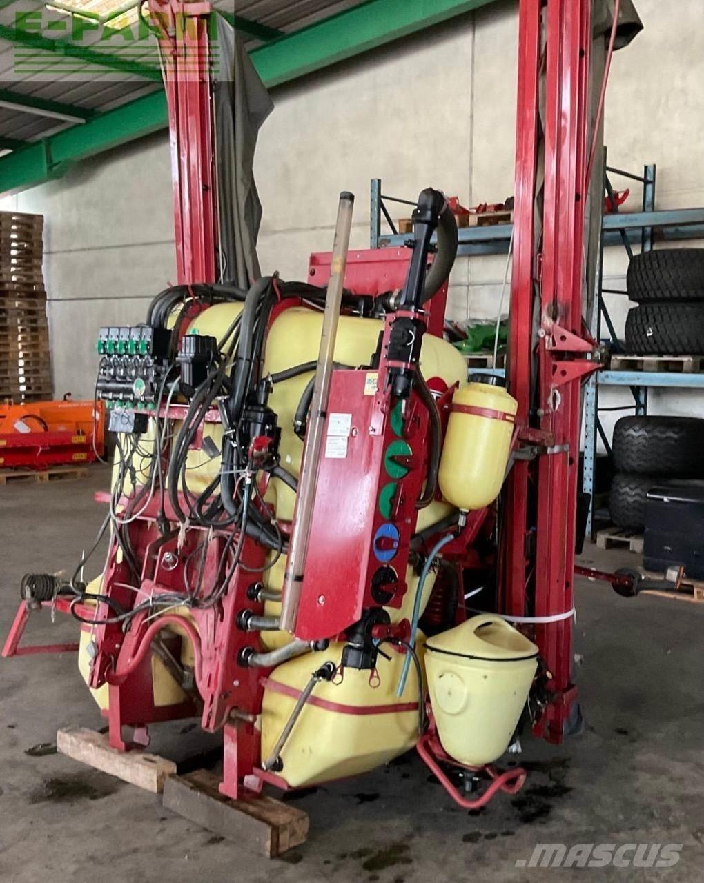 Hardi Master 1200 Vontatott trágyaszórók