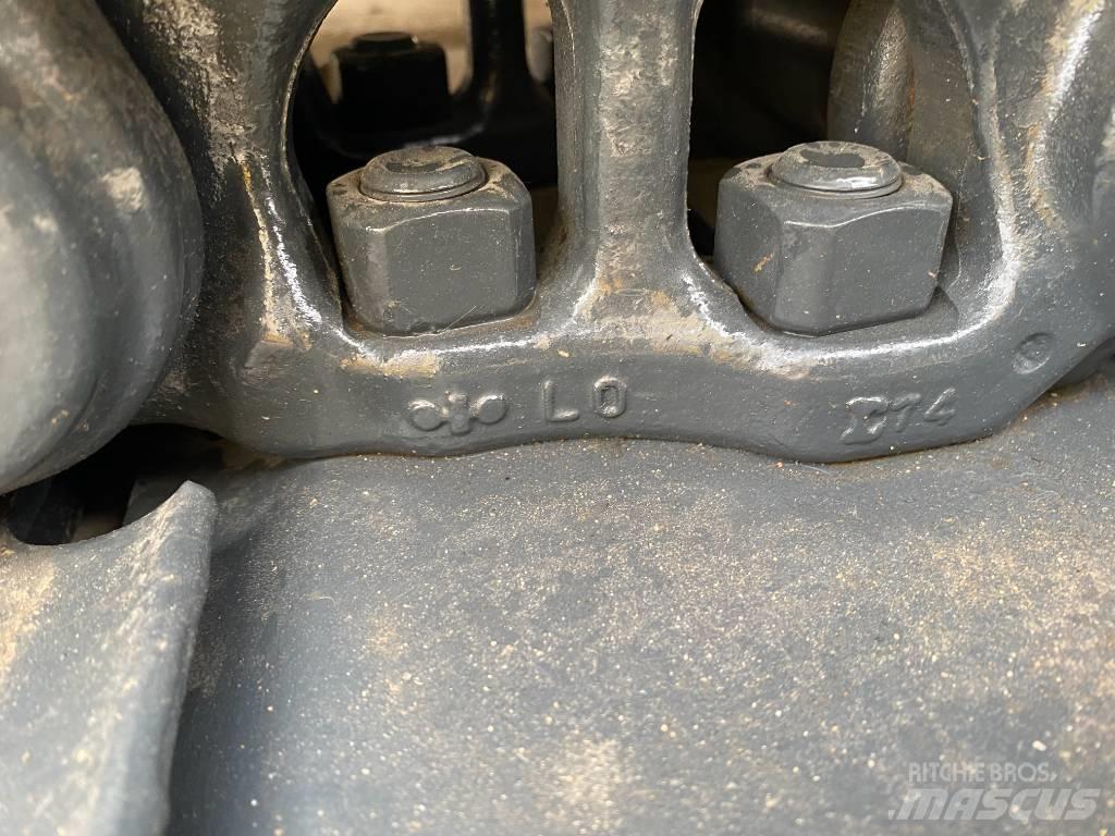 Komatsu PC210LC-8M0 Lánctalpas kotrók