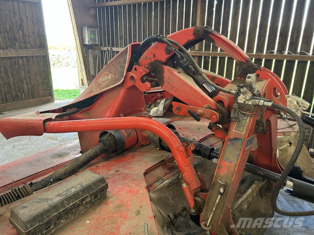 Kuhn FC3125 Vontatott pázsitnyírók