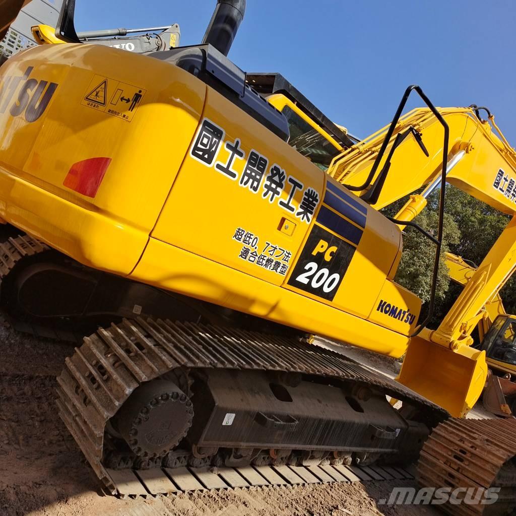 Komatsu PC 200-8 Lánctalpas kotrók