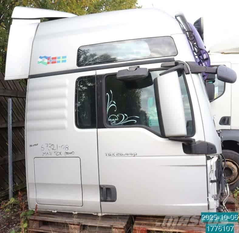 MAN TGX 26.440 Vezetőfülke és belső tartozékok