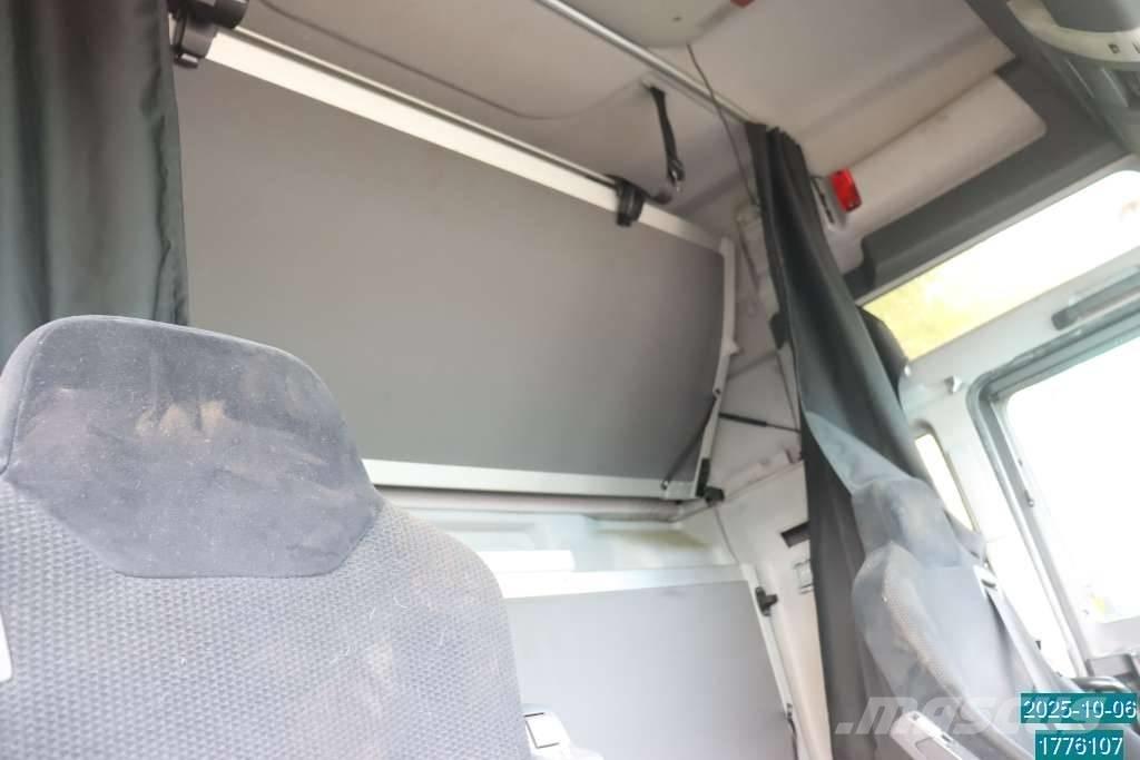 MAN TGX 26.440 Vezetőfülke és belső tartozékok