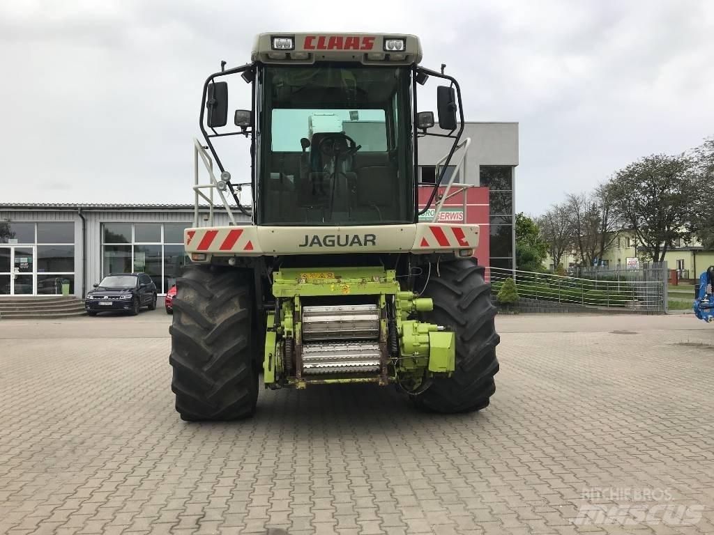 CLAAS JAGUAR 900 Önjáró szecskázók