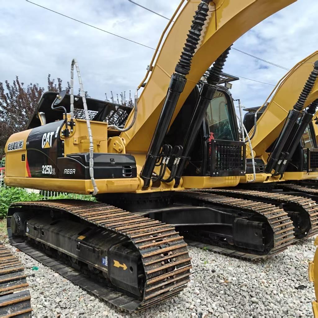 CAT 325D Lánctalpas kotrók