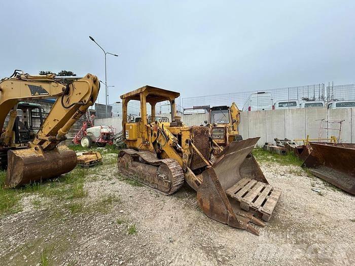 CAT 941B Gumikerekes homlokrakodók