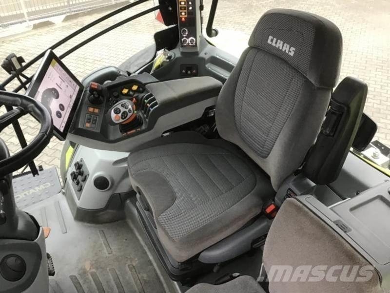 CLAAS AXION 850 Traktorok