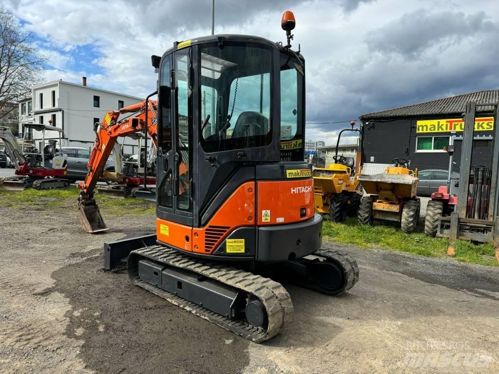 Hitachi ZX 30 U-2 Mini kotrók < 7t