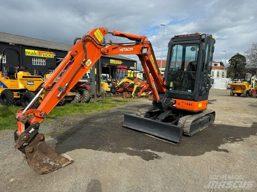 Hitachi ZX 30 U-2 Mini kotrók < 7t