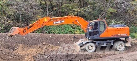 Doosan DX210WA Gumikerekes kotrók