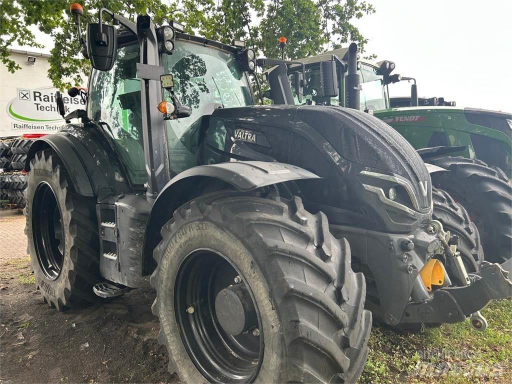 Valtra T 235 D Traktorok