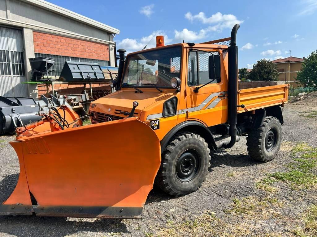Mercedes-Benz unimog Dobozos teherautók