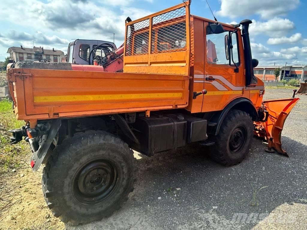 Mercedes-Benz unimog Dobozos teherautók