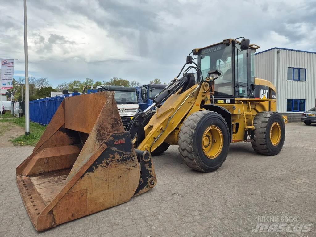 CAT 930G Gumikerekes homlokrakodók