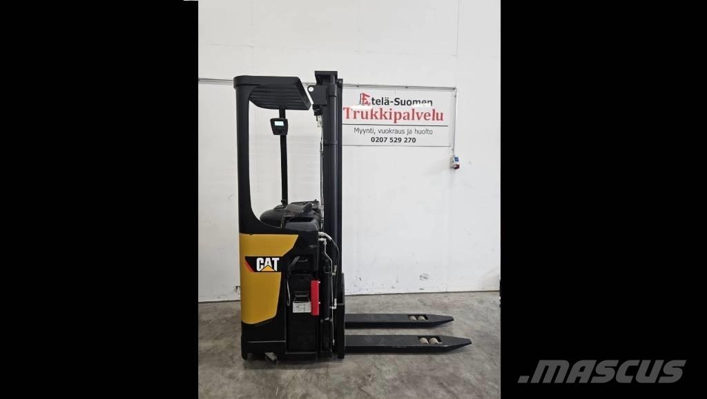 CAT NSR16N Elektromos gyalogkíséretű targoncák