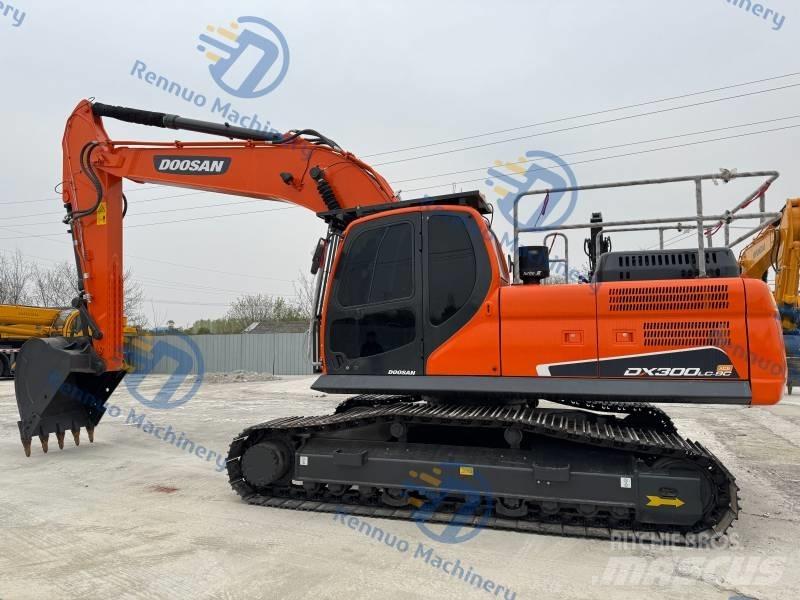 Doosan DX 300 LC-9C Lánctalpas kotrók