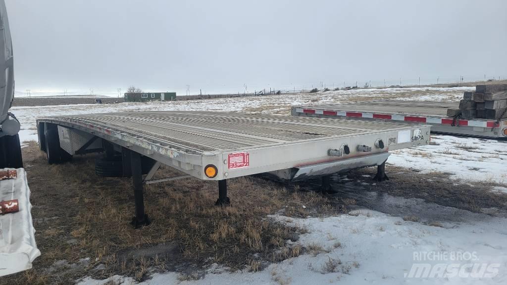 Reitnouer 48' Flatbed Platós / Ponyvás pótkocsik
