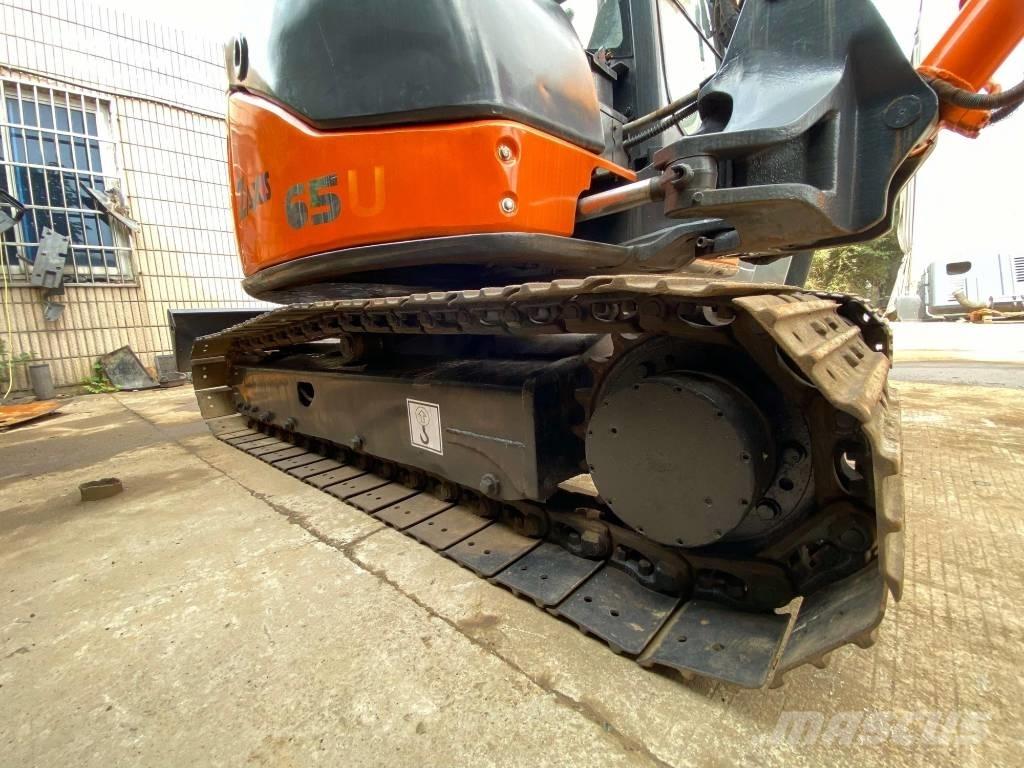 Hitachi ZX65 Mini kotrók < 7t