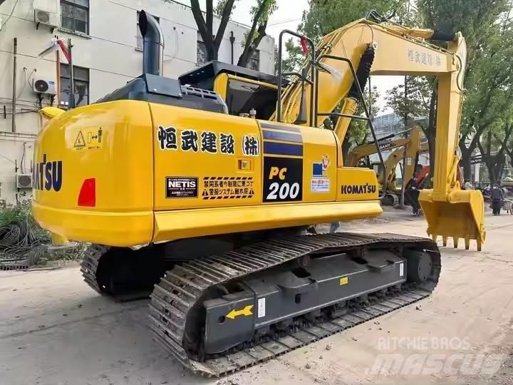 Komatsu PC200 Lánctalpas kotrók