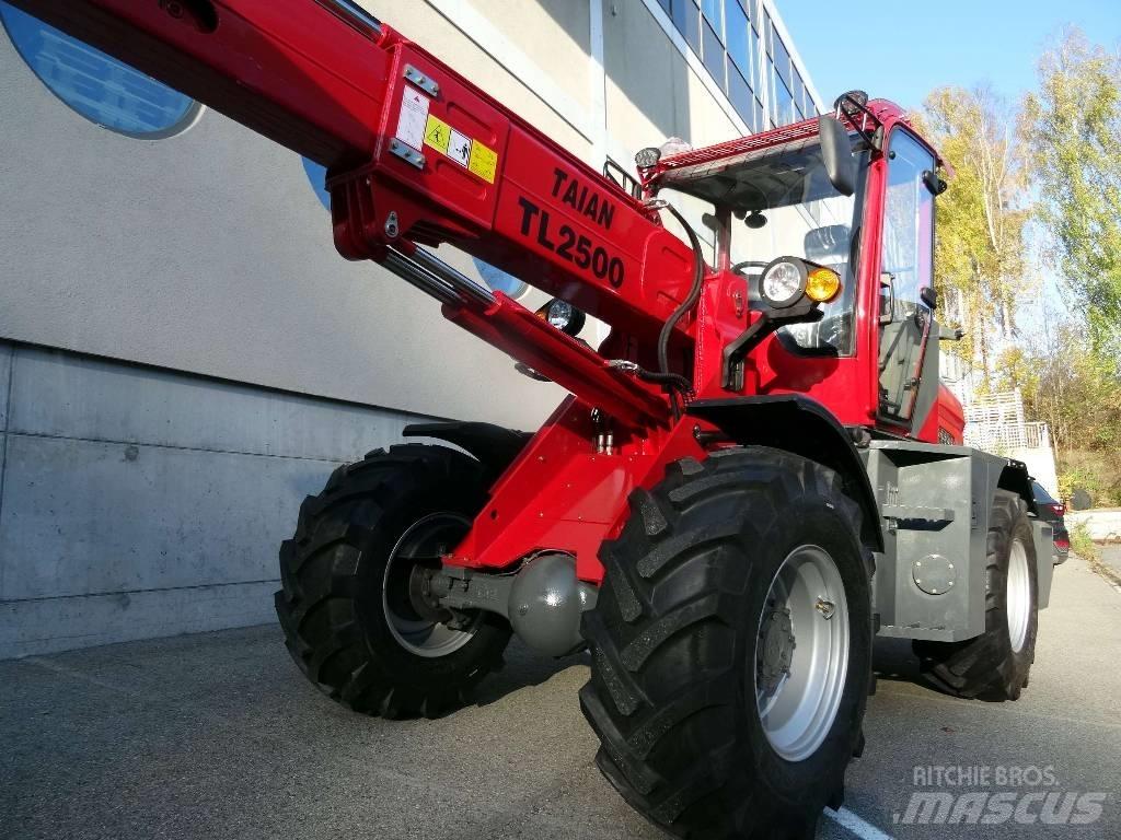 Taian 2500 Teleszkópos gumikerekes rakodók