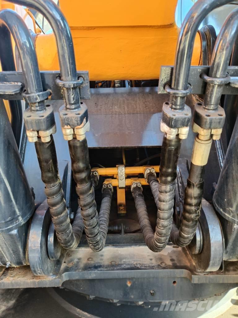 Hyundai R220LC-9S Lánctalpas kotrók