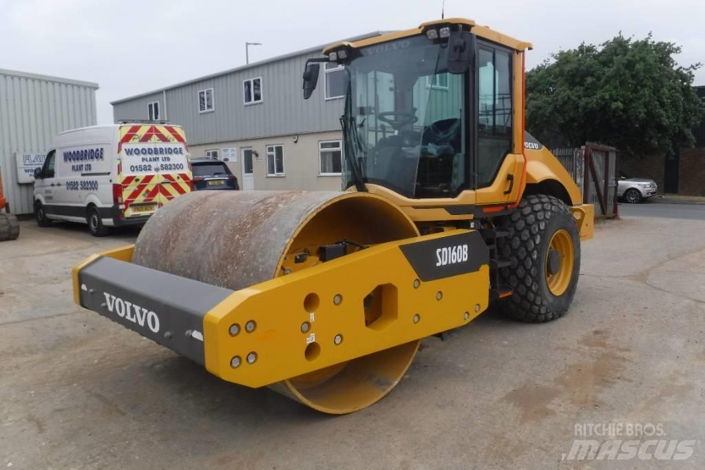 Volvo SD 160 B Pneumatikus kerekes hengerek