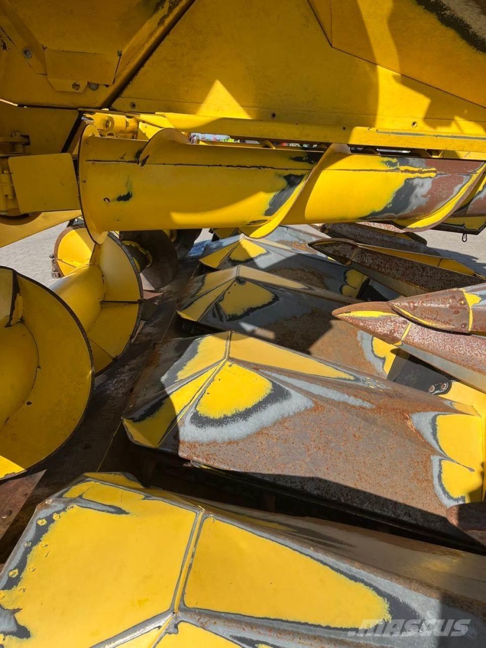 New Holland MF675W Kombájn tartozékok