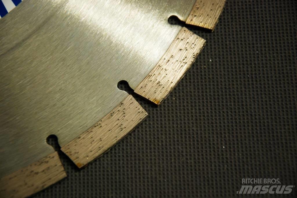 Husqvarna K4000 Kő és Betonvágó eszközök