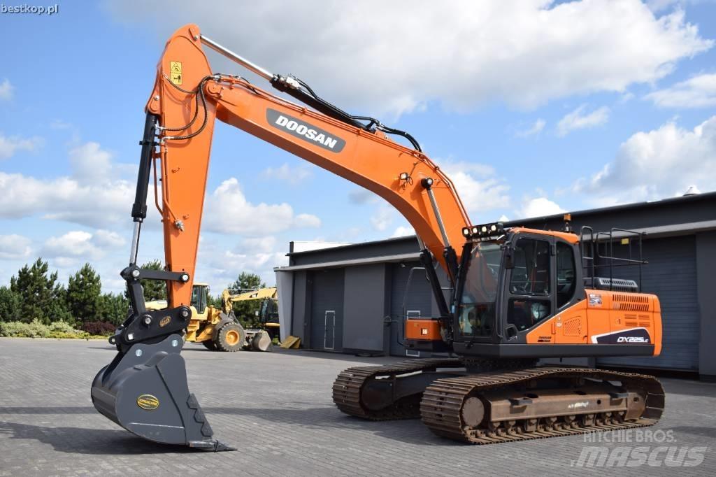 Doosan DX 225 LC-5 Lánctalpas kotrók