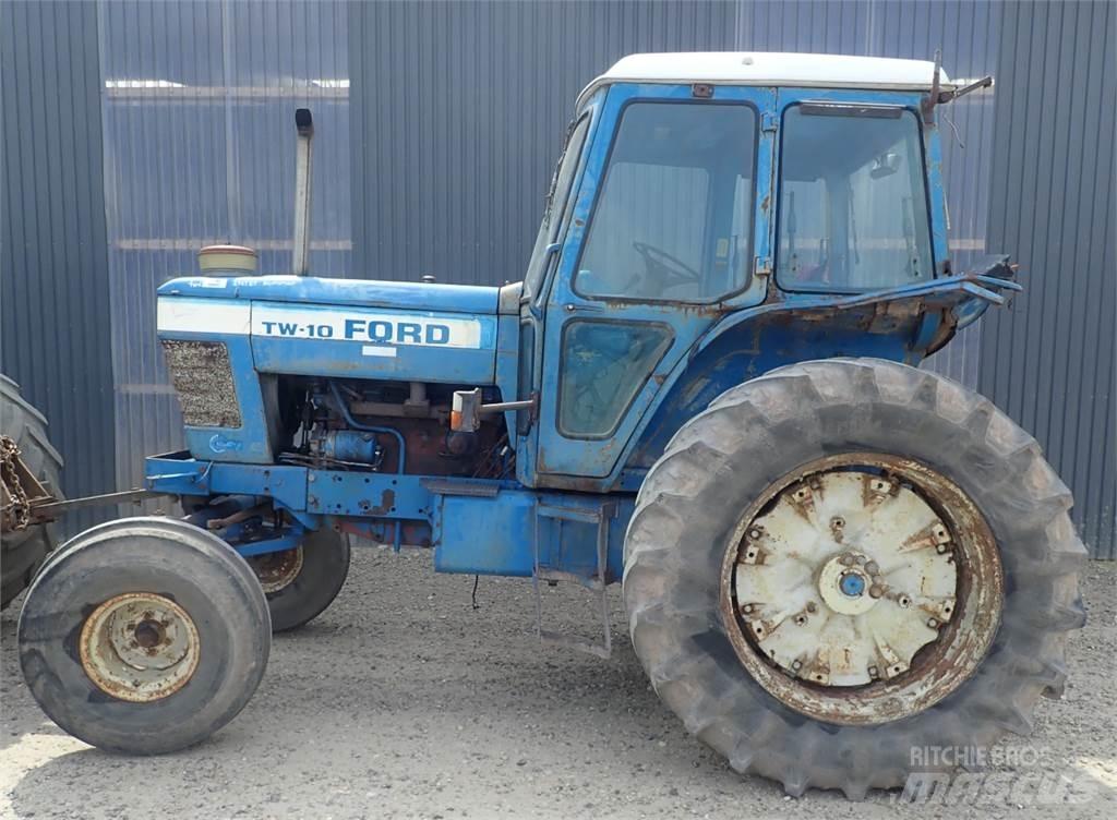 Ford TW10 Traktorok