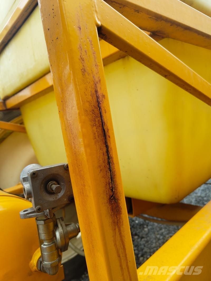 Dubex ANH 700N Vontatott trágyaszórók