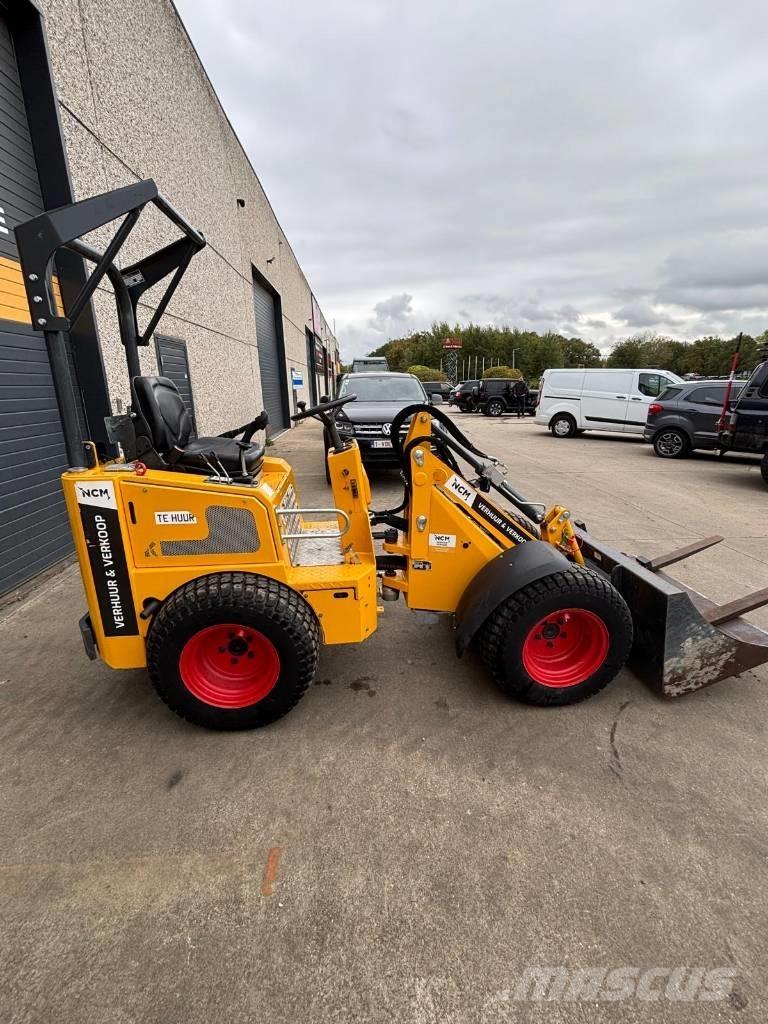 Knikmops KM 130 Gumikerekes homlokrakodók