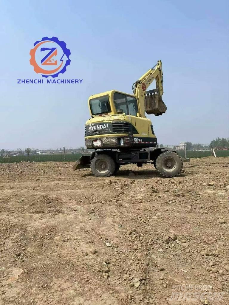 Hyundai 60 W Gumikerekes kotrók