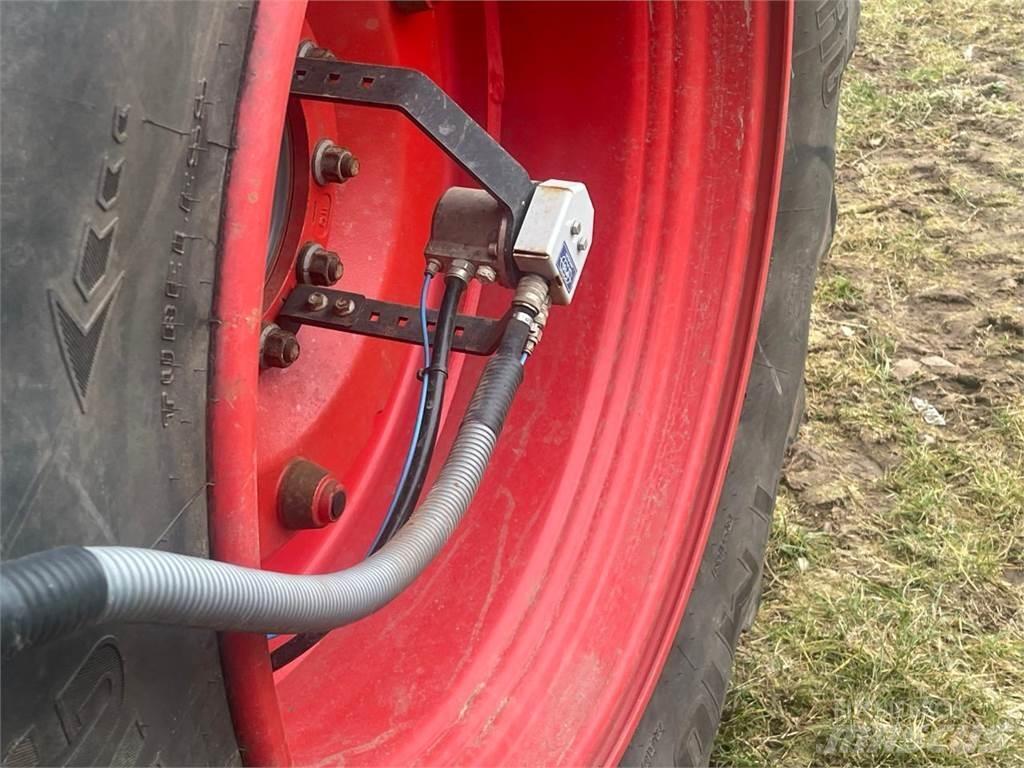 Fendt 724 Vario Traktorok