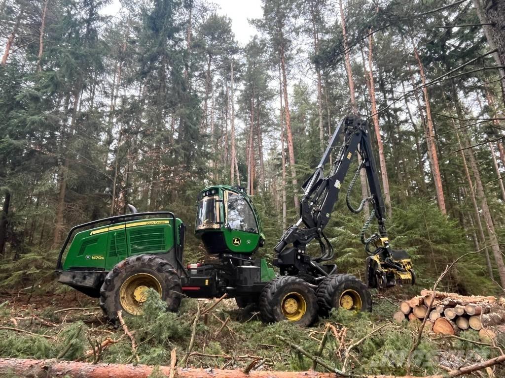 John Deere 1470 G Betakarítók