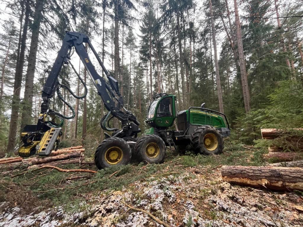 John Deere 1470 G Betakarítók