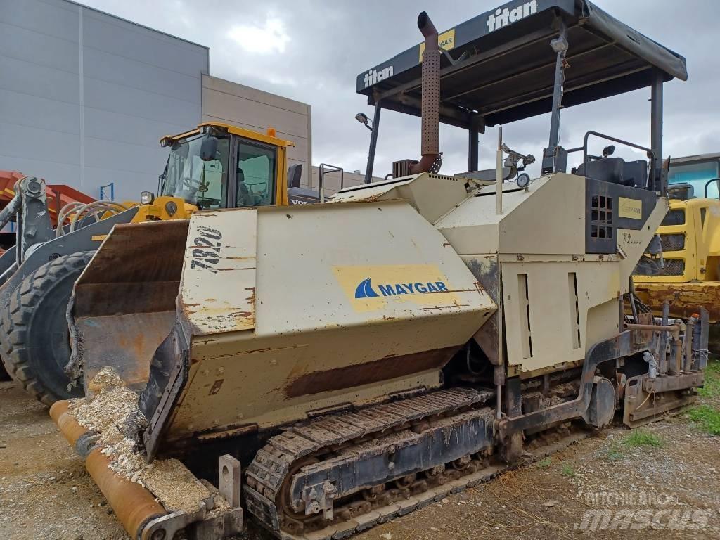 Titan 7820 Aszfalt terítõ gépek