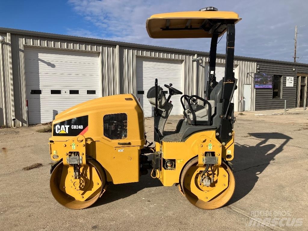 CAT CB 24 B Ikerdobos hengerek