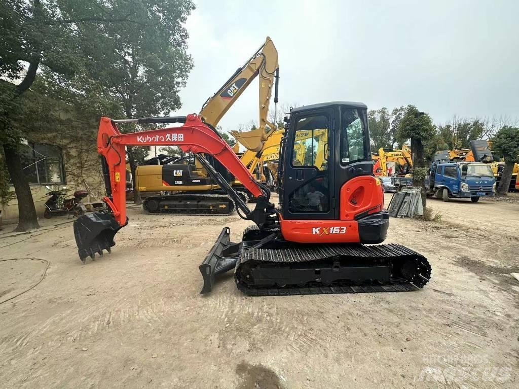 Kubota 163 Lánctalpas kotrók
