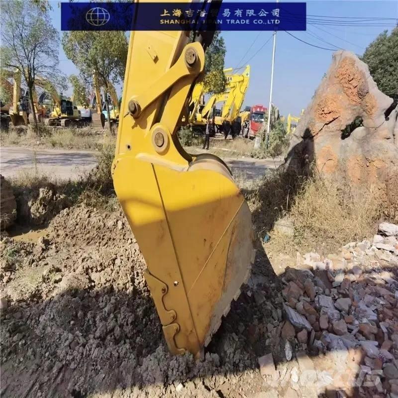 CAT 330 D Lánctalpas kotrók