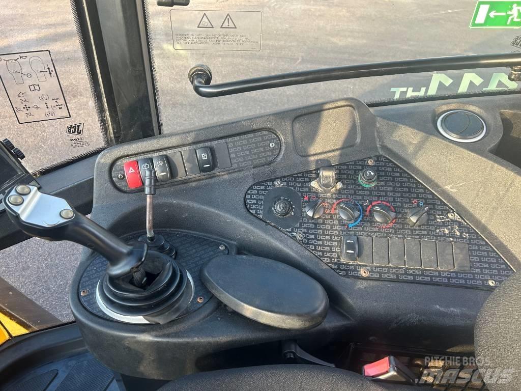 JCB 411 HT Gumikerekes homlokrakodók