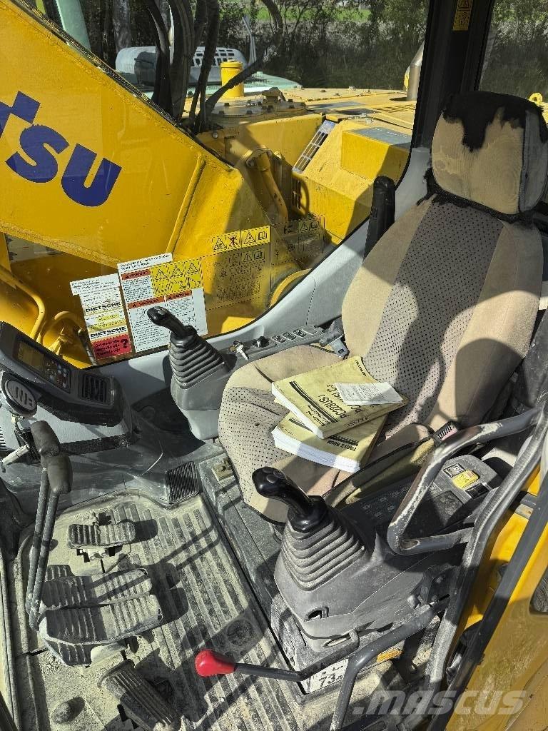 Komatsu PC 228 US-3 Lánctalpas kotrók