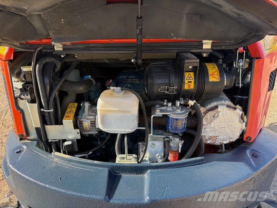 Kubota U 35-3 Mini kotrók < 7t