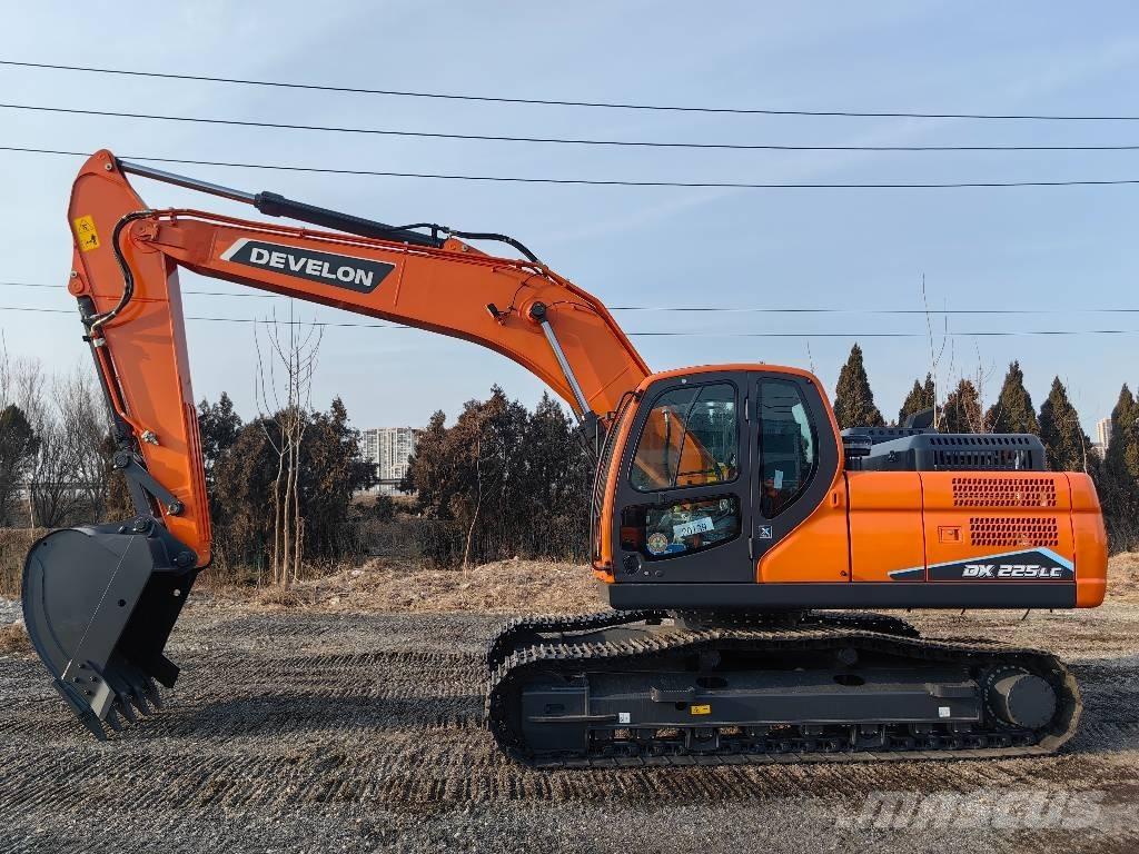 Doosan DX225 Lánctalpas kotrók