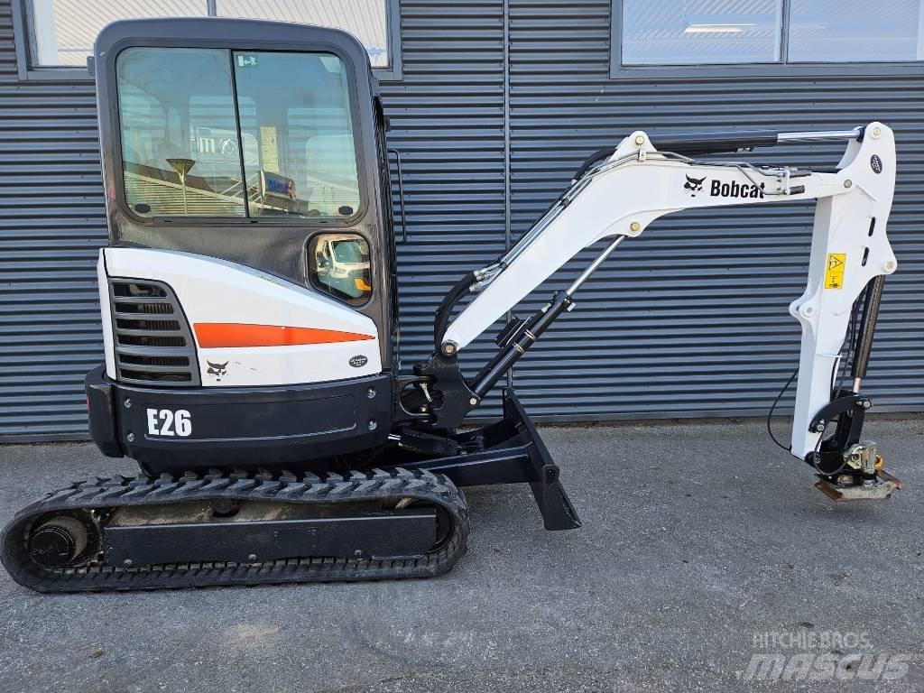 Bobcat e26 Mini kotrók < 7t